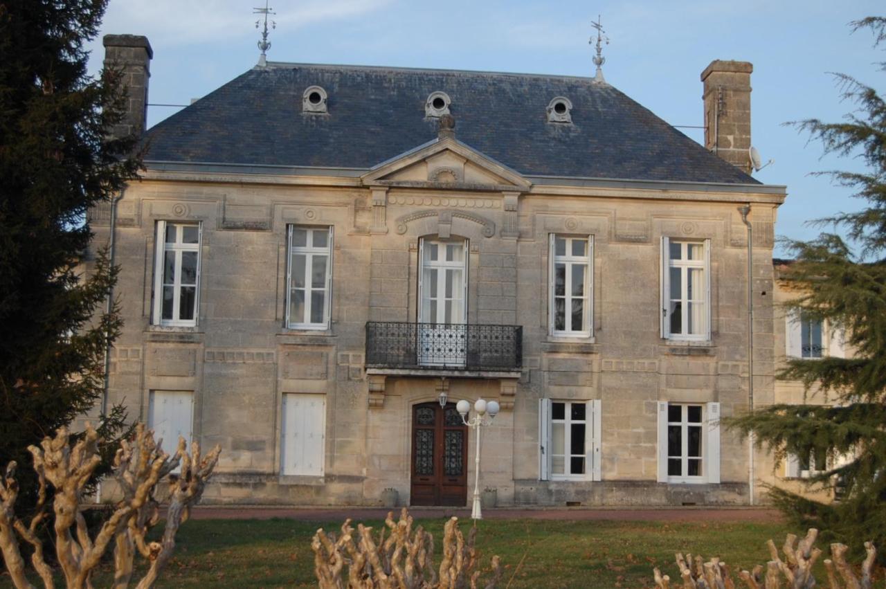 Maison d'hôtes Château Bégot à Lansac  Extérieur photo