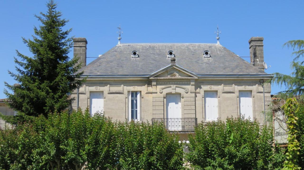 Maison d'hôtes Château Bégot à Lansac  Extérieur photo